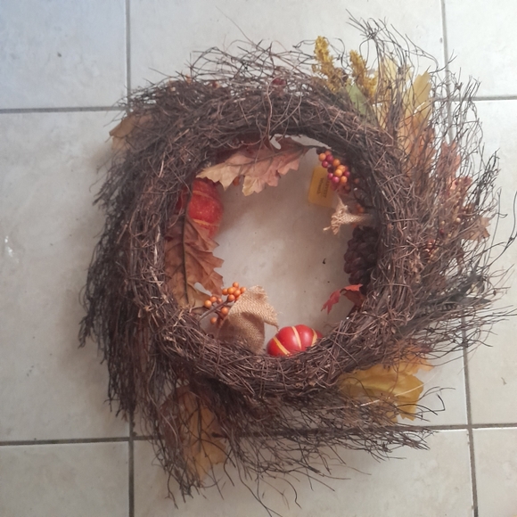 ● Fall Harvest Wreath - Picture 8 of 10